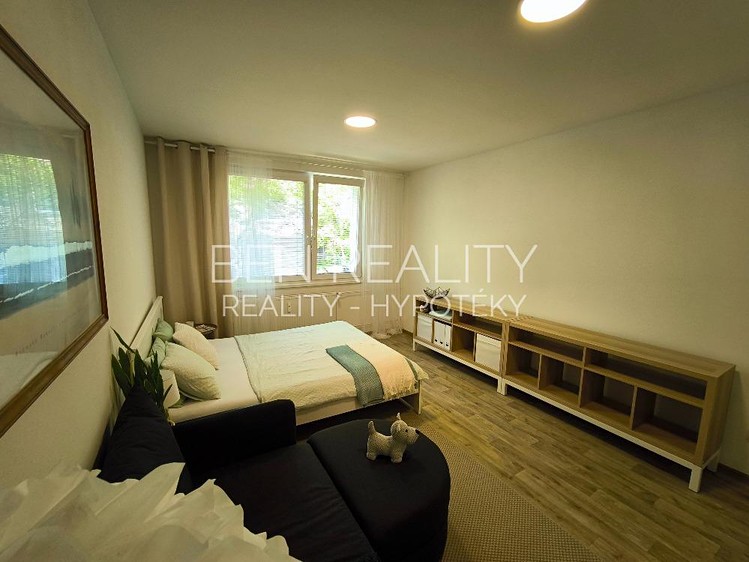 Prodej bytu 1+1 35 m² - foto 4