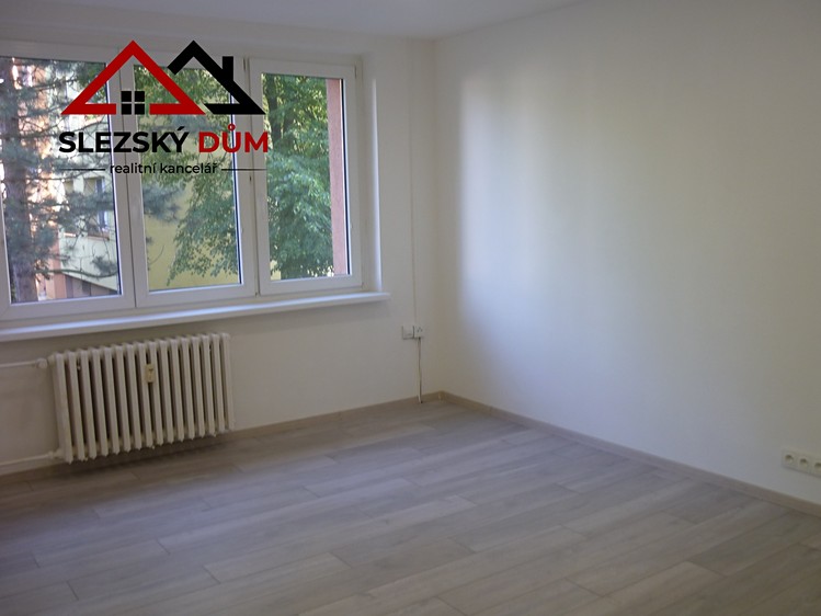 Pronájem bytu 1+1 38 m² - foto 2