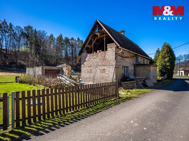 Prodej rodinného domu 70 m², pozemek 438 m² - foto 2