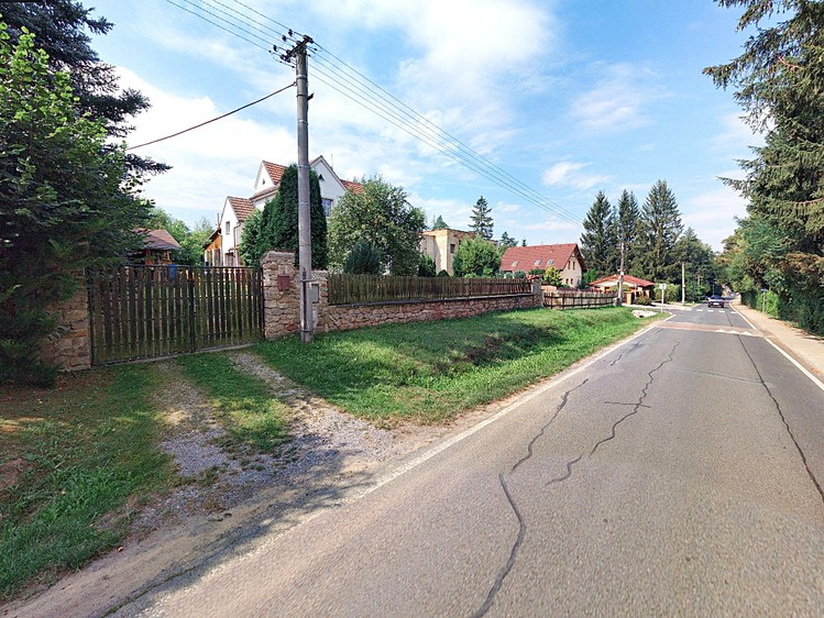 Prodej vícegeneračního domu 186 m², pozemek 2 048 m² - foto 3