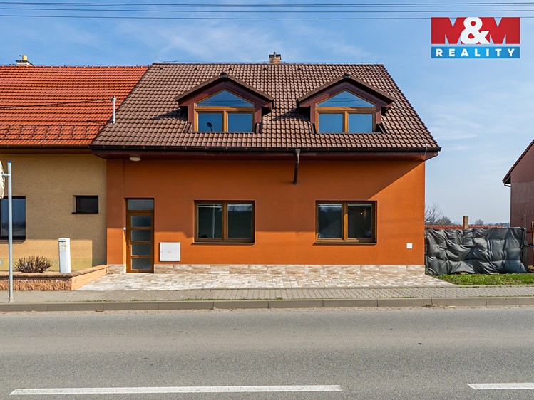 Prodej rodinného domu 170 m², pozemek 363 m² - foto 2