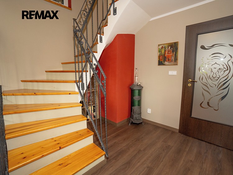 Prodej rodinného domu 110 m², pozemek 9 413 m² - foto 6