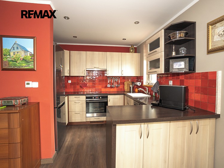 Prodej rodinného domu 110 m², pozemek 9 413 m² - foto 3