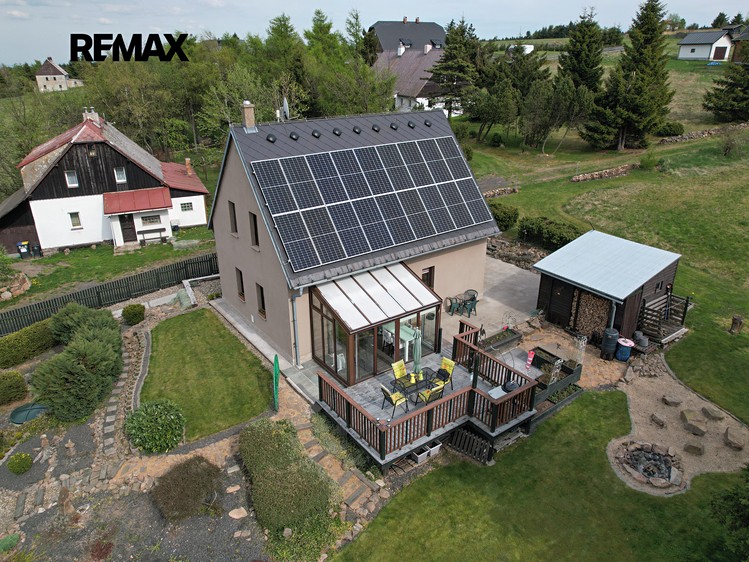 Prodej rodinného domu 110 m², pozemek 9 413 m² - foto 2