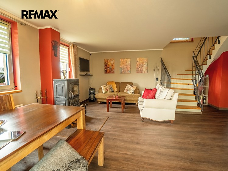 Prodej rodinného domu 110 m², pozemek 9 413 m² - foto 4