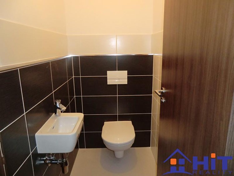 Pronájem bytu 3+kk 78 m² - foto 8