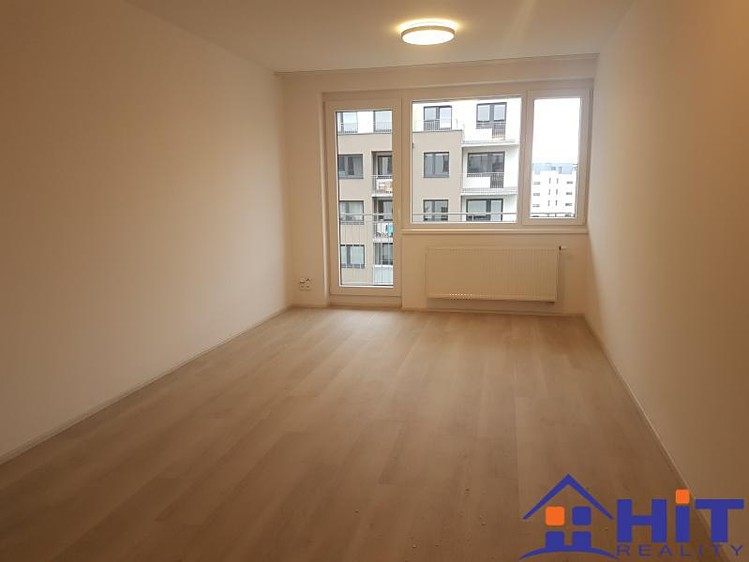 Pronájem bytu 3+kk 78 m² - foto 6