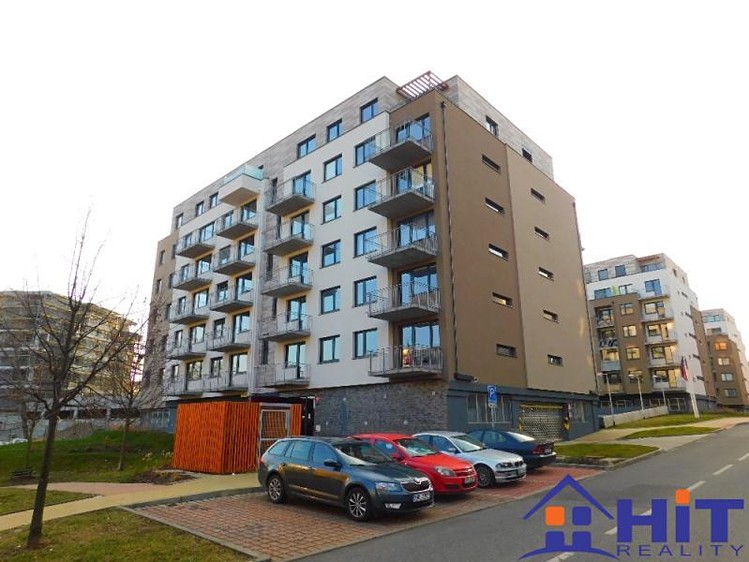 Pronájem bytu 3+kk 78 m² - foto 1
