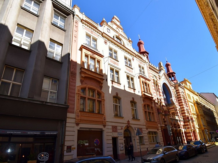 Pronájem bytu 3+kk 97 m² (Jednopodlažní) - foto 1