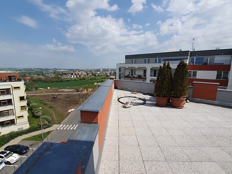 Pronájem bytu 4+kk 170 m² - foto 1