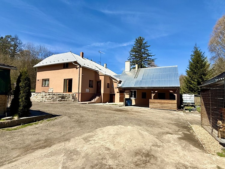 Prodej rodinného domu 157 m², pozemek 1 345 m² - foto 6