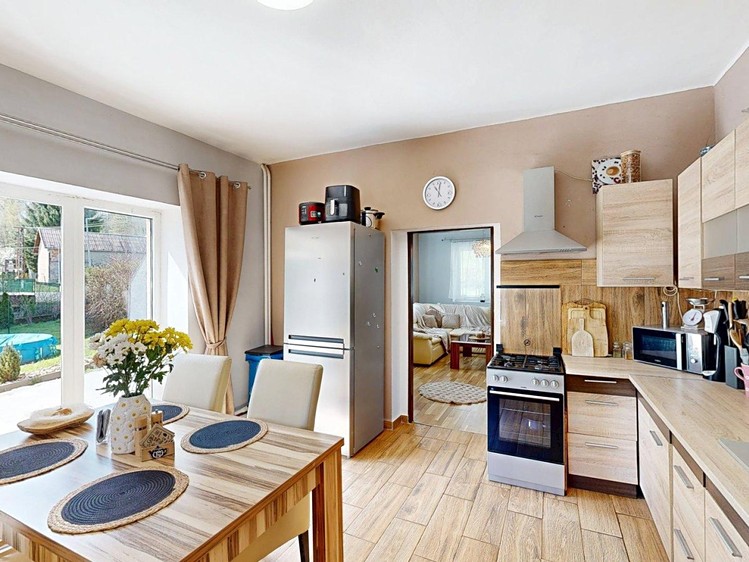 Prodej rodinného domu 157 m², pozemek 1 345 m² - foto 7