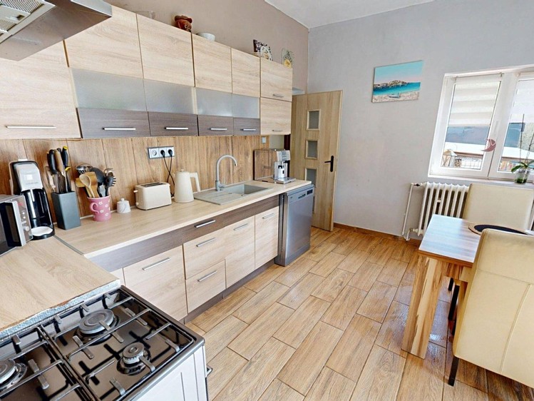 Prodej rodinného domu 157 m², pozemek 1 345 m² - foto 8