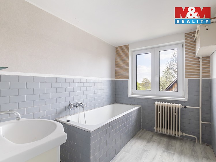 Prodej  rodinného domu 240 m², pozemek 1 223 m² - foto 6