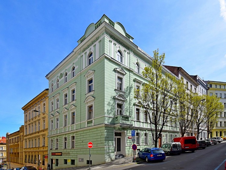 Pronájem bytu 2+kk 63 m² (Podkrovní) - foto 1