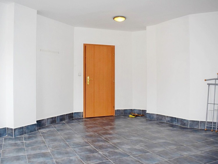 Pronájem bytu 2+kk 63 m² (Podkrovní) - foto 4