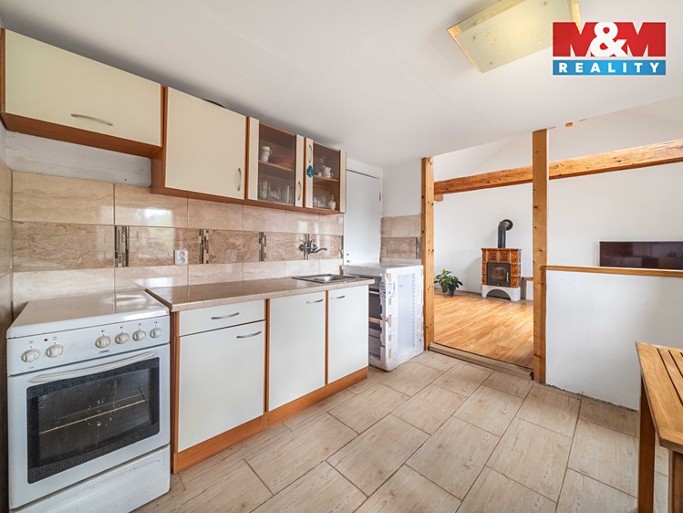 Prodej rodinného domu 74 m², pozemek 703 m² - foto 3