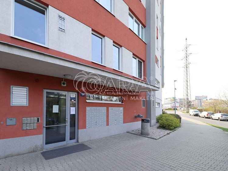 Pronájem bytu 2+kk 44 m² - foto 4