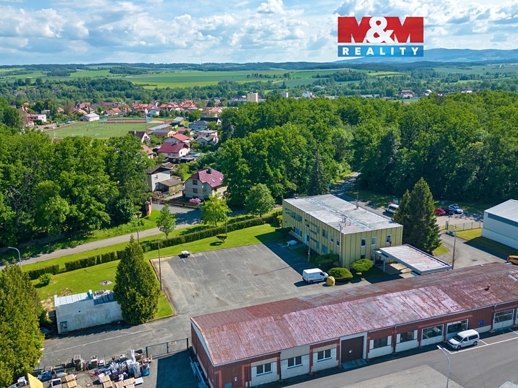Pronájem garážového stání 15 m² - foto 1
