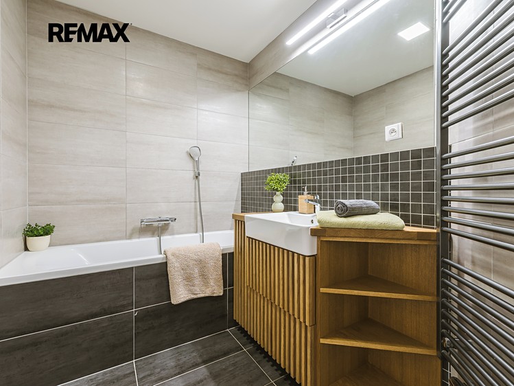 Prodej bytu 3+kk 73 m² (Jednopodlažní) - foto 3