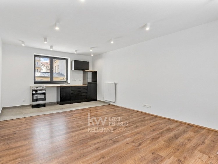 Pronájem bytu 2+kk 69 m² (Mezonet) - foto 2