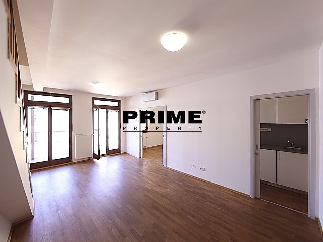 Pronájem bytu 5+1 168 m² (Mezonet) - foto 3