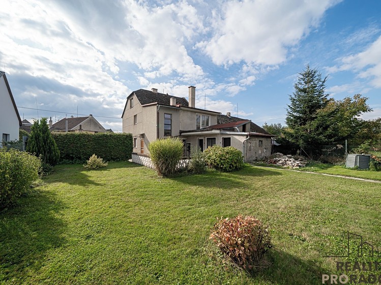 Prodej rodinného domu 140 m², pozemek 845 m² - foto 3