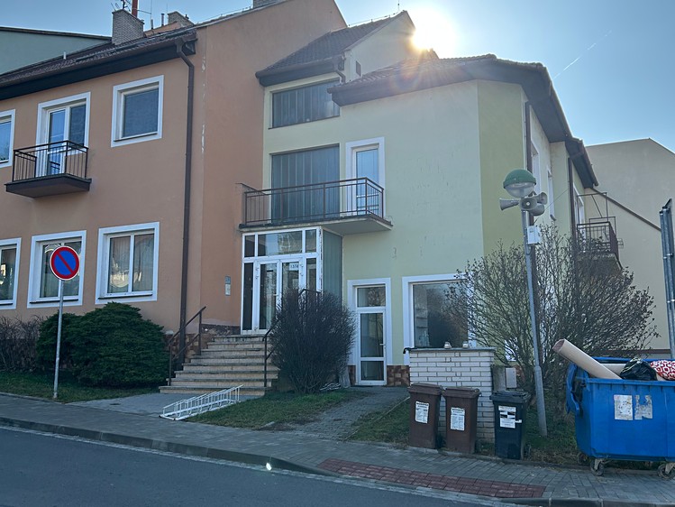 Prodej bytu 2+kk 64 m² (Podkrovní) - foto 2