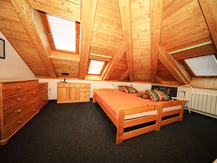 Prodej bytu 2+kk 64 m² (Podkrovní) - foto 5