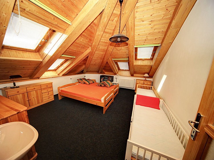 Prodej bytu 2+kk 64 m² (Podkrovní) - foto 8