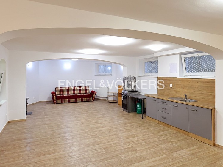 Pronájem bytu 3+kk 88 m² - foto 3