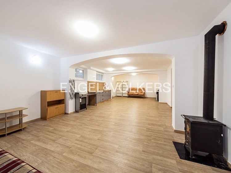 Pronájem bytu 3+kk 88 m² - foto 2