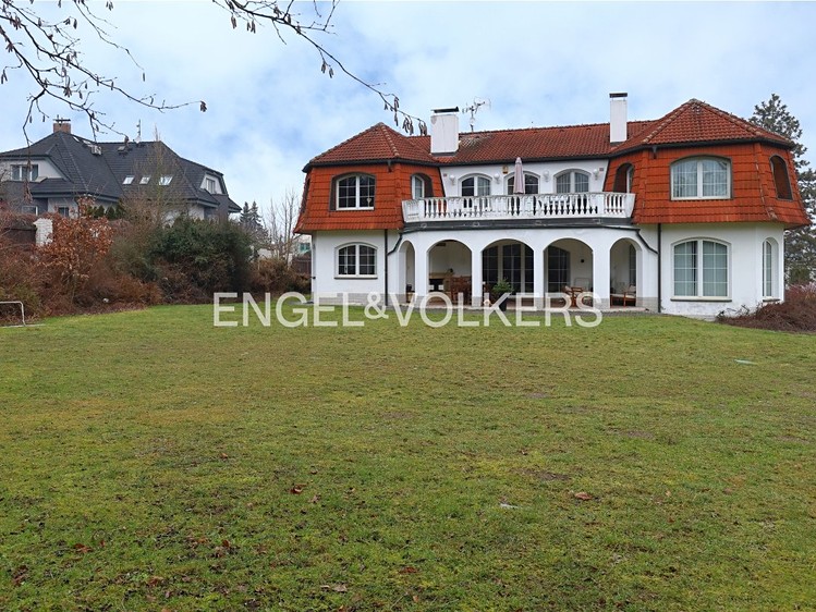 Pronájem bytu 3+kk 88 m² - foto 1