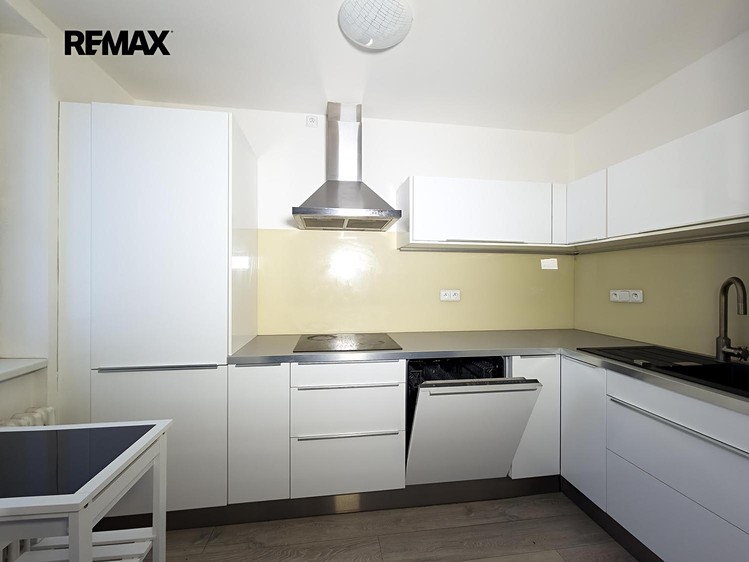 Prodej bytu 3+kk 79 m² - foto 2