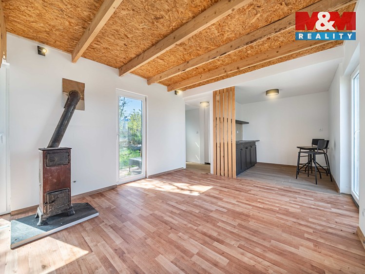 Prodej chaty 46 m², pozemek 355 m² - foto 3