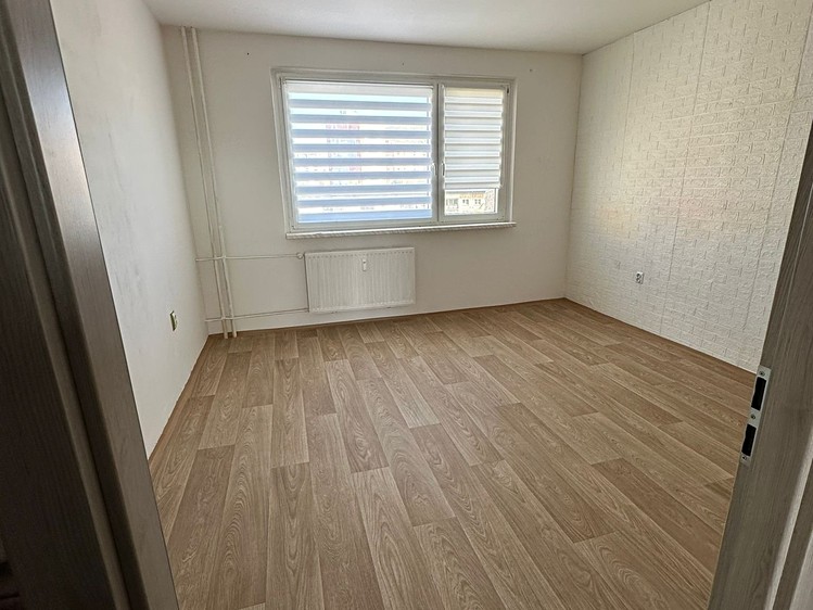 Pronájem bytu 3+1 74 m² - foto 7