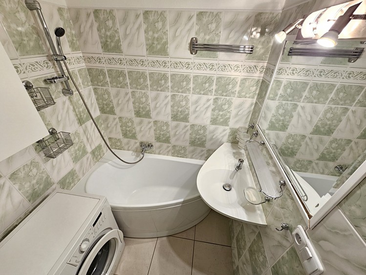Pronájem bytu 2+1 49 m² - foto 5