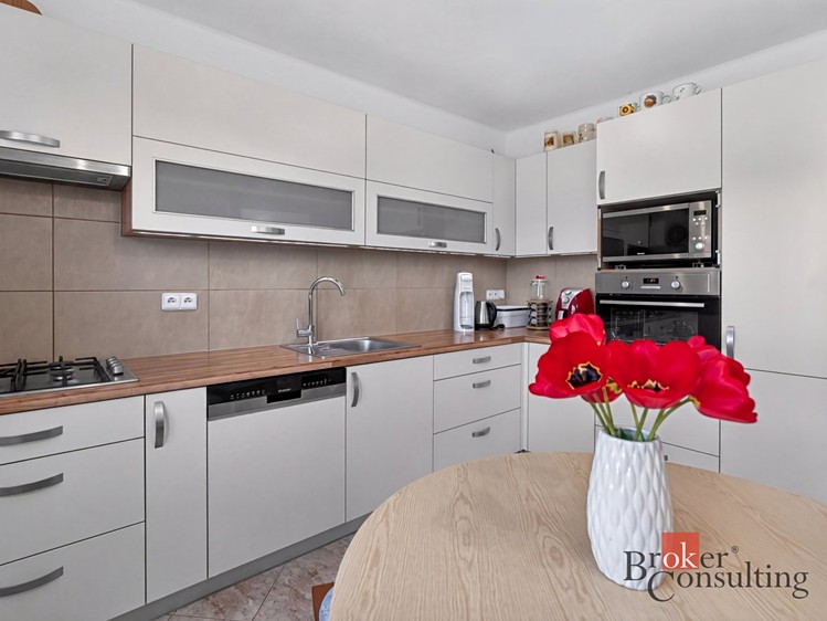 Prodej rodinného domu 135 m², pozemek 88 m² - foto 3