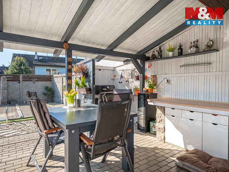 Prodej rodinného domu 107 m², pozemek 298 m² - foto 3