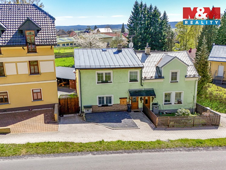 Prodej rodinného domu 142 m², pozemek 750 m² - foto 5