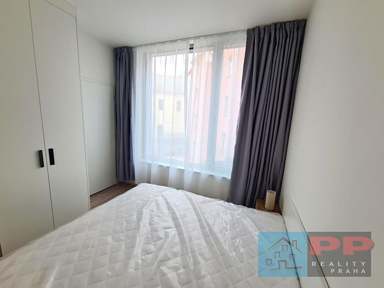 Pronájem bytu 2+kk 33 m² - foto 5