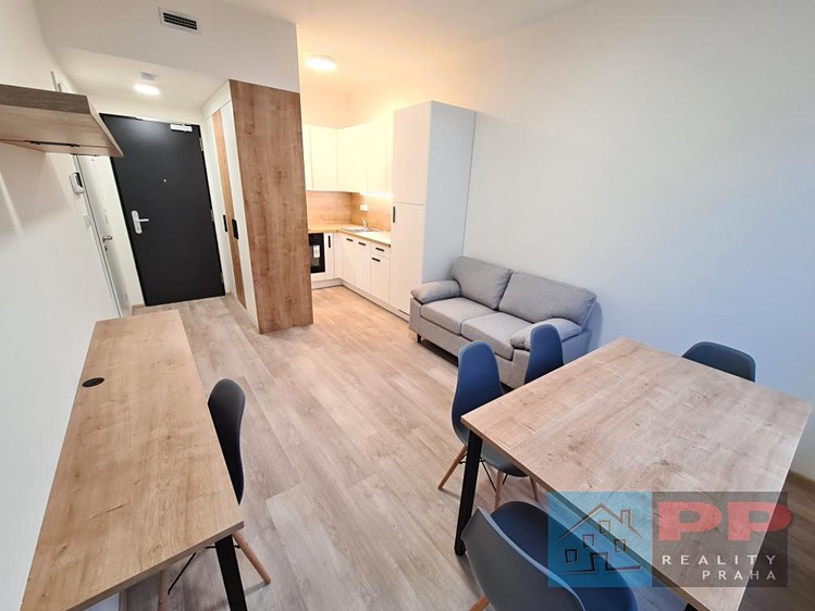 Pronájem bytu 2+kk 33 m² - foto 1
