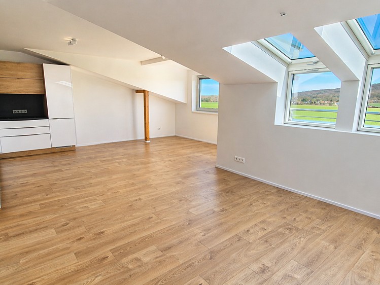 Pronájem bytu 3+kk 94 m² (Jednopodlažní) - foto 2