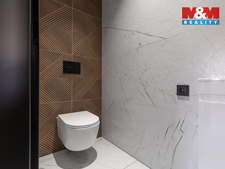 Prodej rodinného domu 114 m², pozemek 951 m² - foto 4