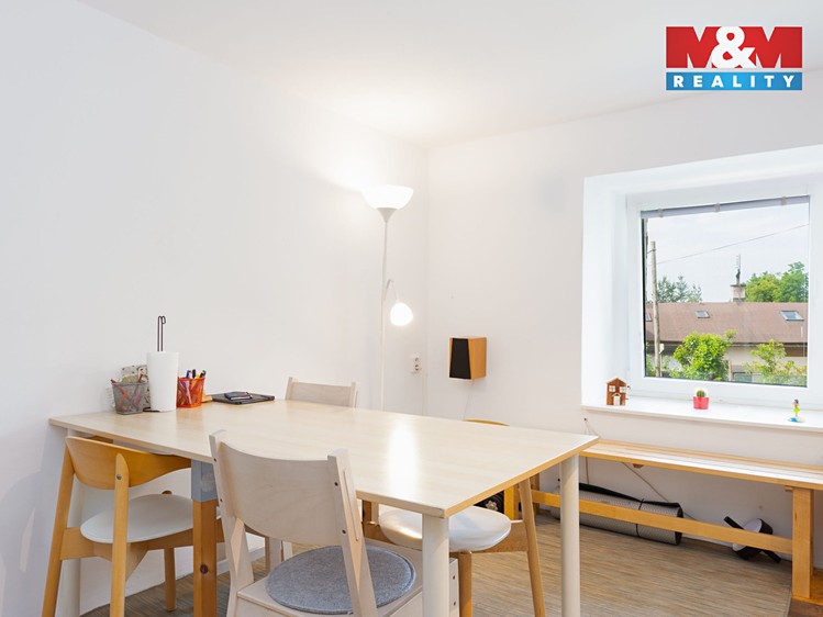 Prodej rodinného domu 240 m², pozemek 458 m² - foto 8
