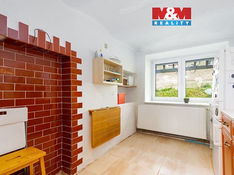 Prodej rodinného domu 240 m², pozemek 458 m² - foto 1