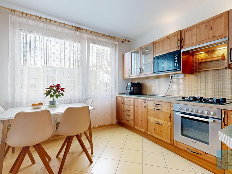 Prodej bytu 4+1 93 m² (Jednopodlažní) - foto 1