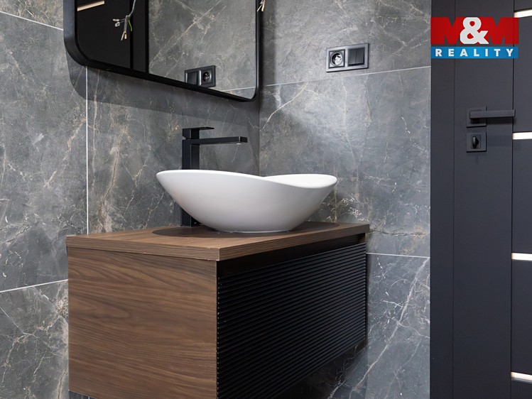 Prodej rodinného domu 114 m², pozemek 950 m² - foto 4