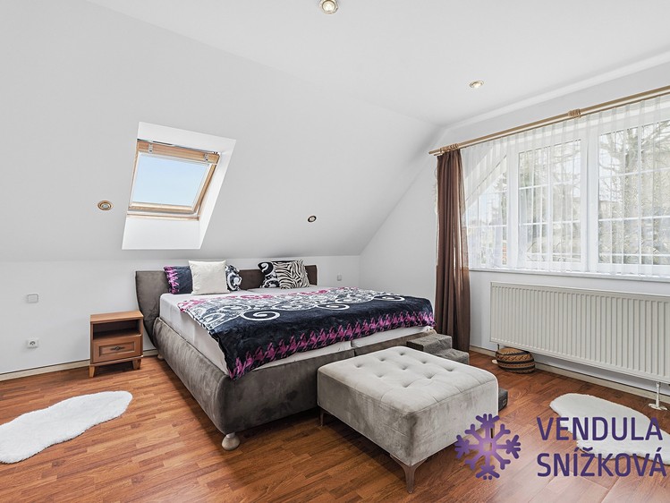 Prodej rodinného domu 533 m², pozemek 1 400 m² - foto 8
