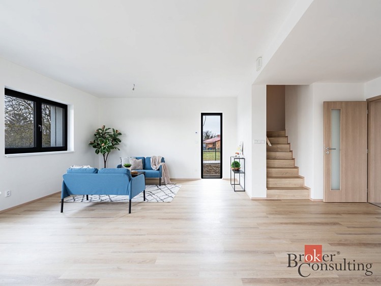 Prodej rodinného domu 164 m², pozemek 723 m² - foto 7